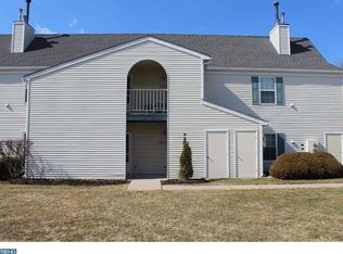 2406B Toddsbury Ct, Mount Laurel, NJ 08054
