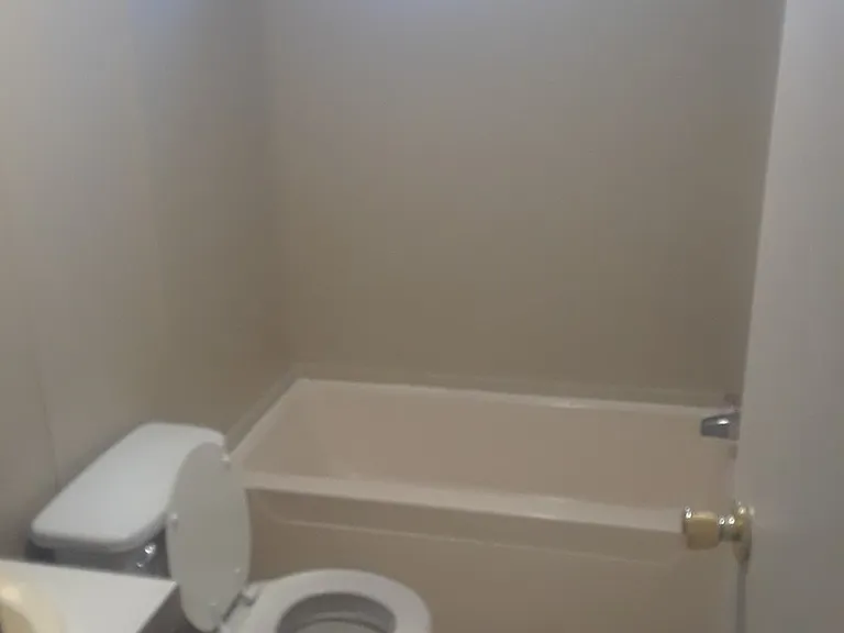 1505 Goodyear Ave #5 — Photo 3
