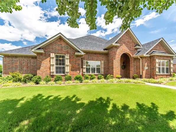 253 Jtl Pkwy E, Springdale, AR 72762