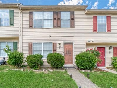 303 Civil Ct E, Newport News, VA, 23608