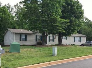 145 Ridge Creek Dr, Troutman, NC 28166