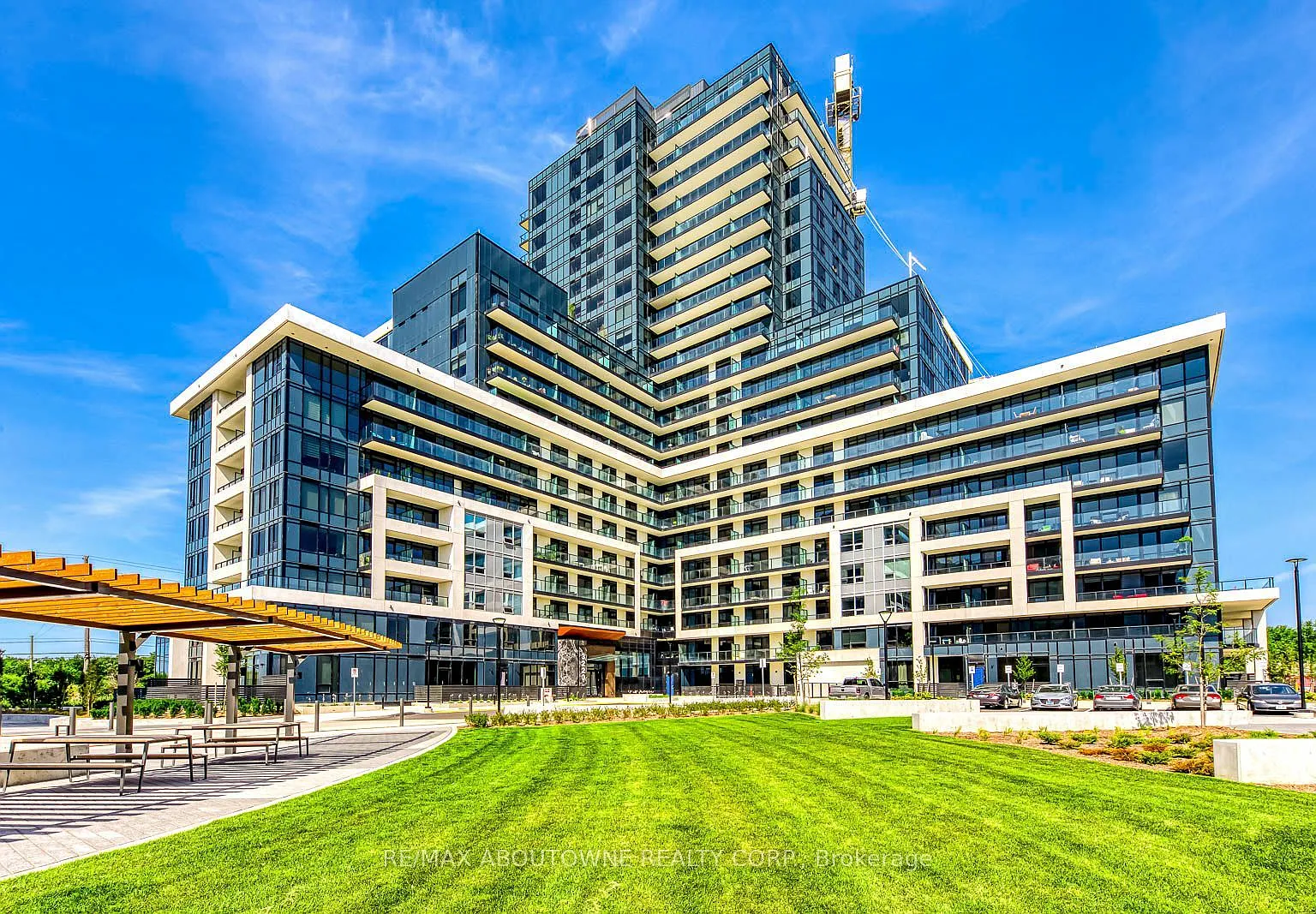 2 bed, $2,850 — Photo 1