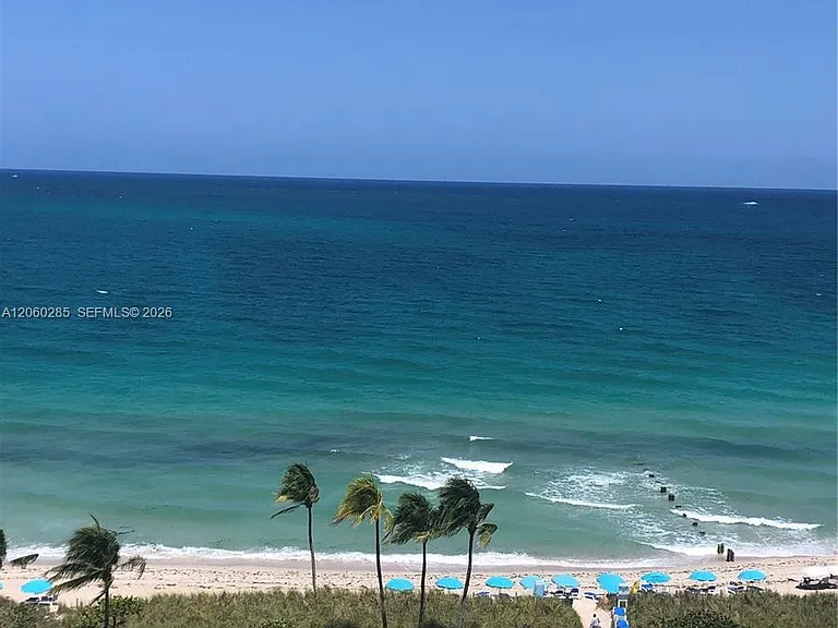 10185 Collins Ave #616 — Photo 2
