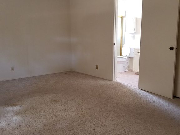 5th image of 3019 Catalina Dr