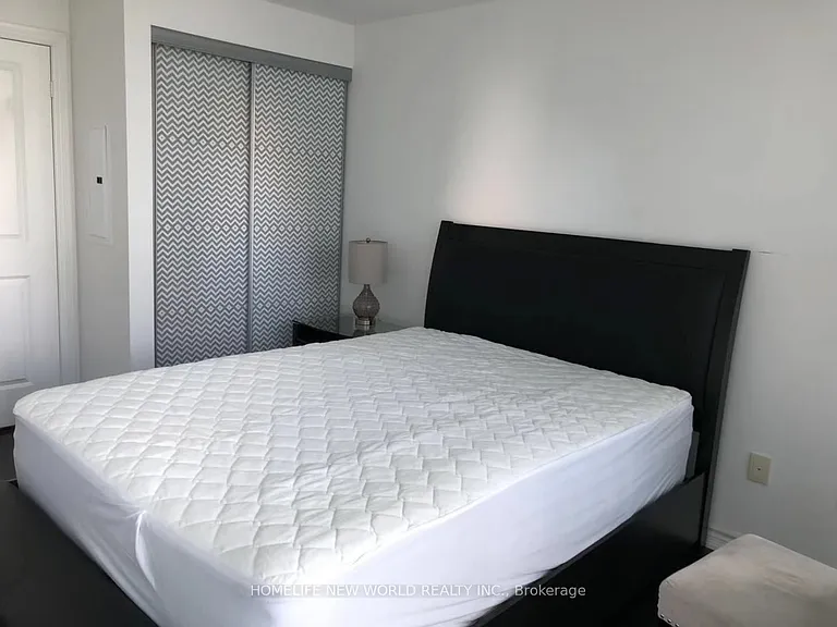 386 Yonge St #3313 — Photo 8