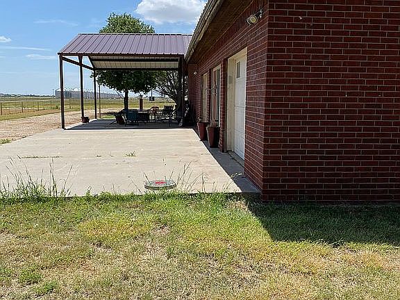 5th image of 220 McPherson Ave