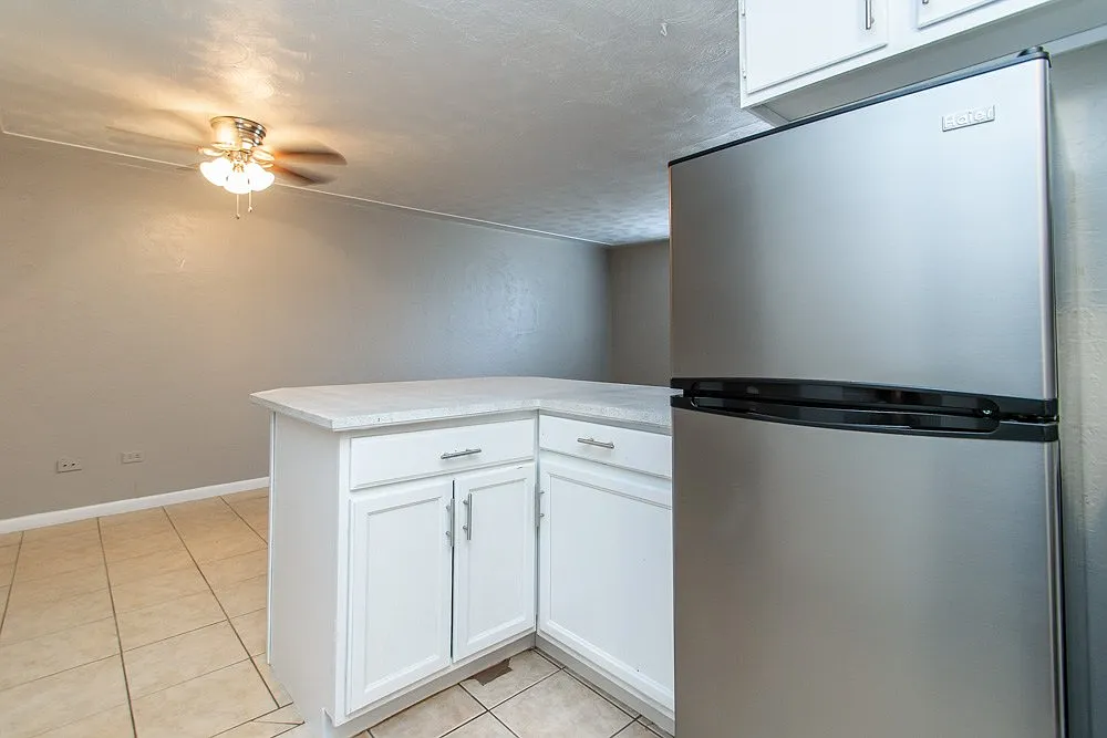 Lynwood Apartments — Photo 3