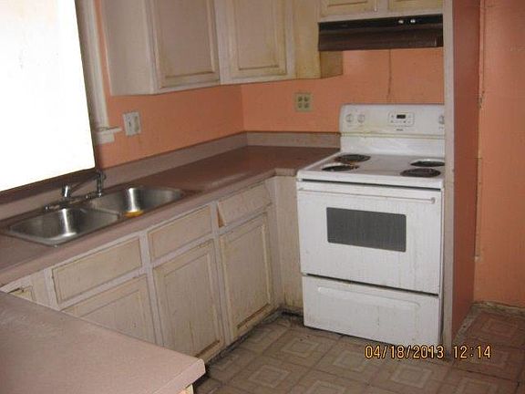 2nd image of 3044 Saint Ives Ct