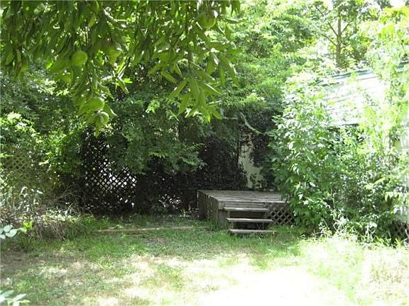 5th image of 4216 Paladino St