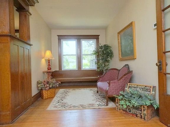 4th image of 76 Orchard Ave