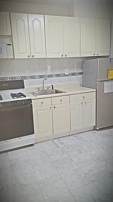 Rented by Downtown Mgt & Realty LLC | media 3