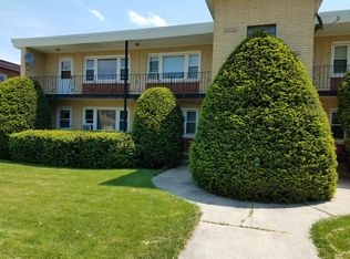 1203 Homestead Rd APT E, La Grange Park, IL 60526