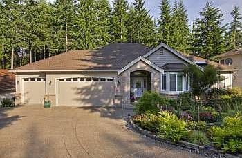 2nd image of 6129 Gleneagle Ave SW