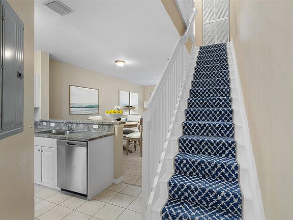 2nd image of 1992 Alamanda Way #1992