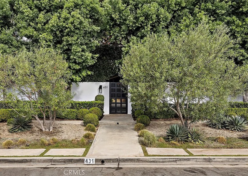 431 Riverside Ave