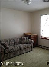 4th image of 532 Hawley Ave