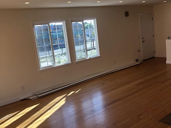 3rd image of 2812 76th Ave