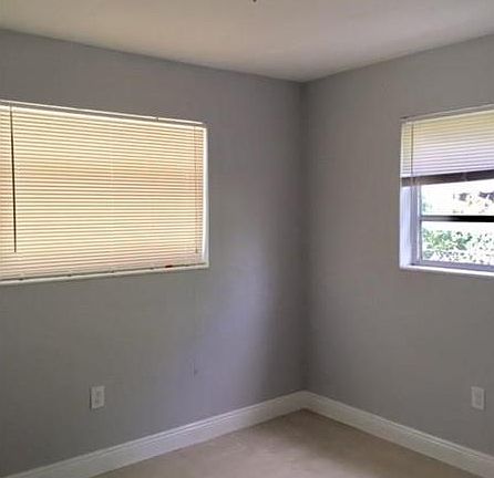 5th image of 6161 SW 42nd Pl