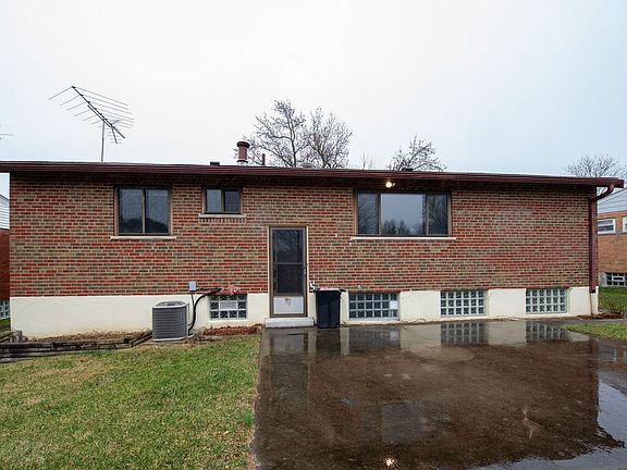 3rd image of 5179 Chantilly Dr