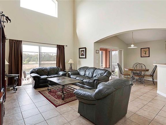 4th image of 328 Viola Dr