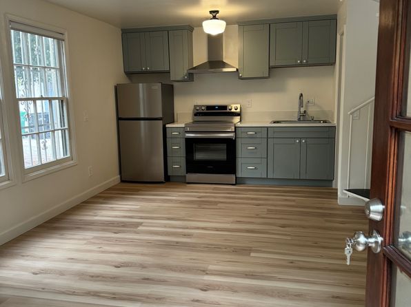 2443 E St APT B