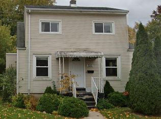 320 Troy Ave E, Ferndale, MI 48220