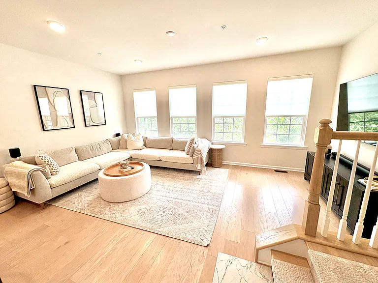 12 Plaza Rd #56 — Photo 1