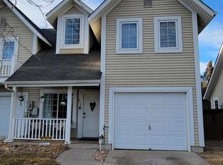 218 Hacienda Ct, Cheyenne, WY 82007