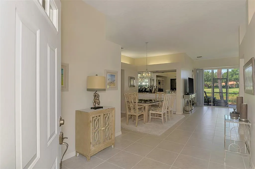 3 bed, 1841 sqft, $8,000 — Photo 4