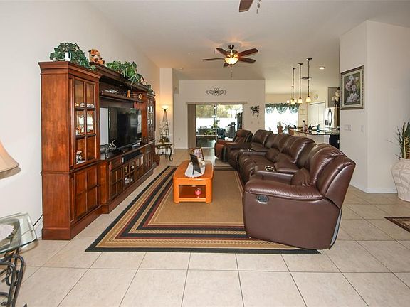 5th image of 14148 Finsbury Dr