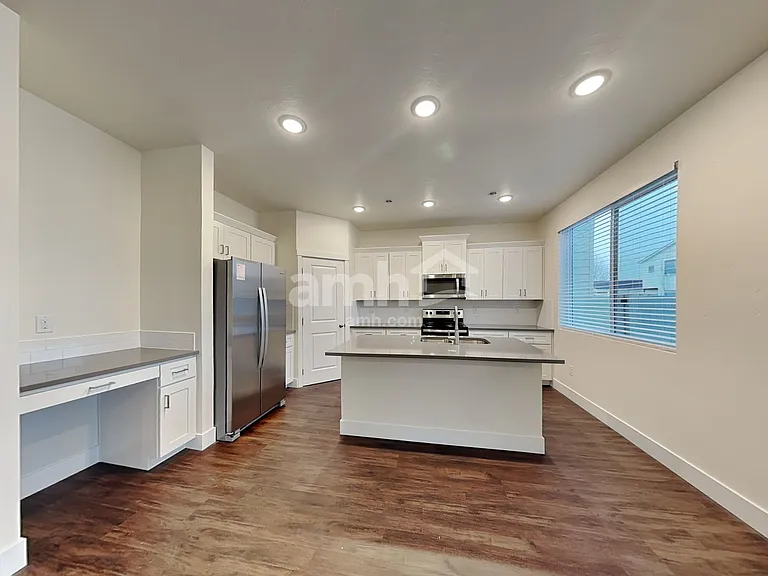 11422 W Mesquite St — Photo 5