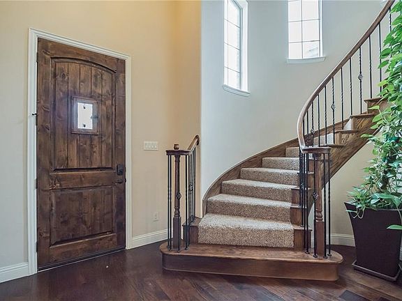 3rd image of 5061 Empire Way