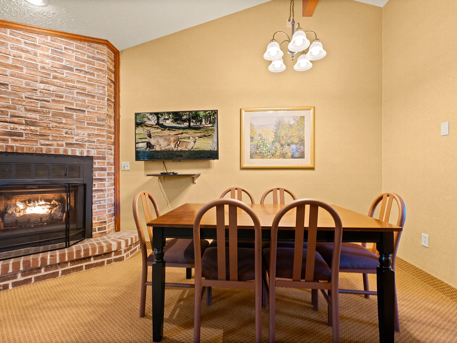 2 bed, 1100 sqft, $1,695 — Photo 3