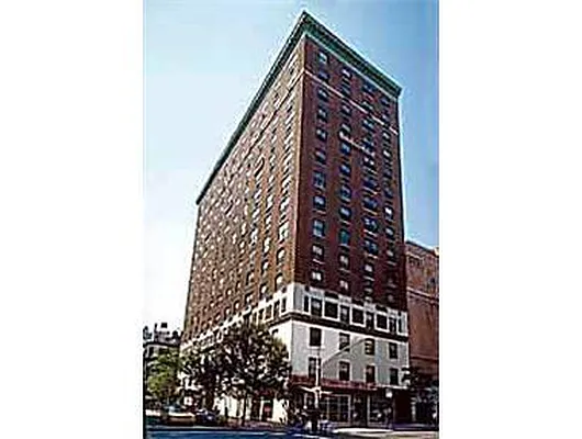 Rented by Douglas Elliman | media 33