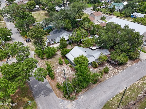 4th image of 2604 W 10th St