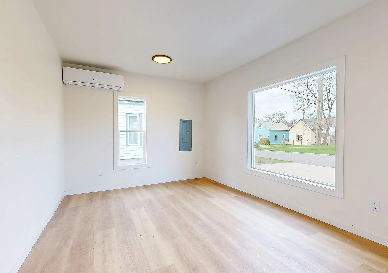 Ground Level Home — Photo 3