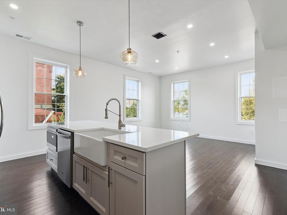 1st image of 2200 E York St #2
