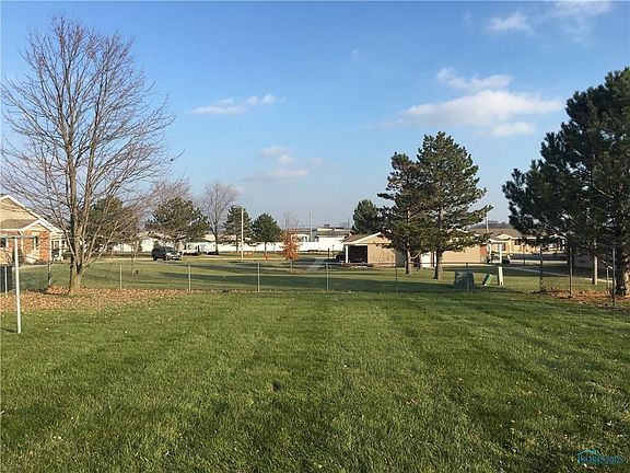 2nd image of 515 Olive Dr