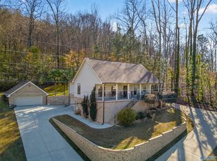 1513 Wyeth Dr, Guntersville, AL 35976