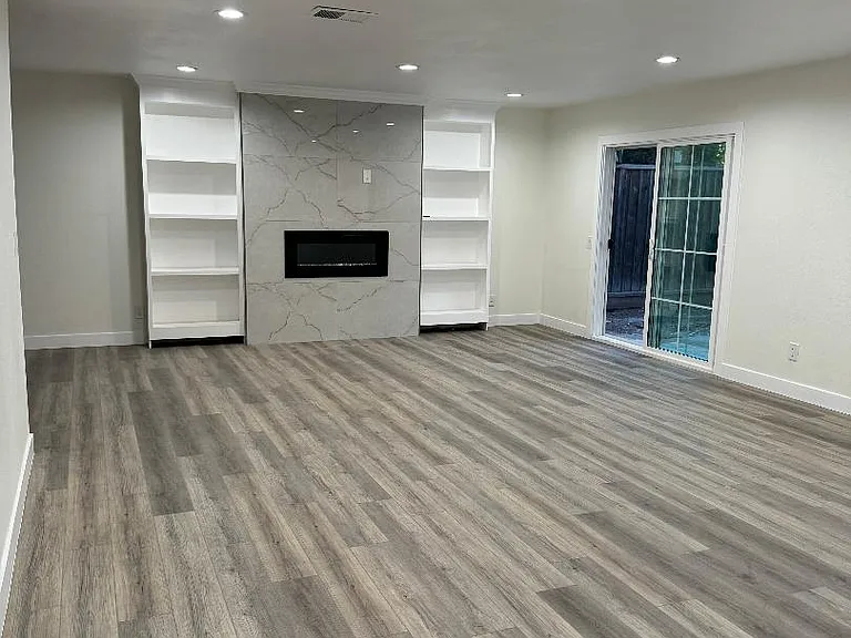 Living room with fireplace