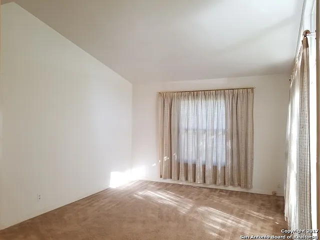 214 Beechwood Ave — Photo 3