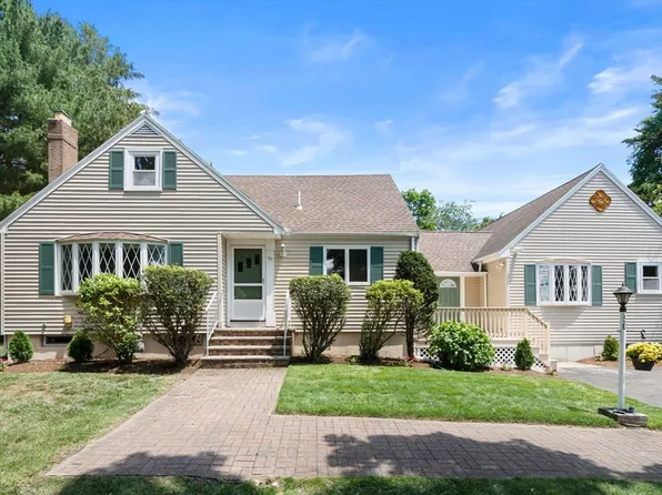 50 Mountain St, Sharon, MA 02067