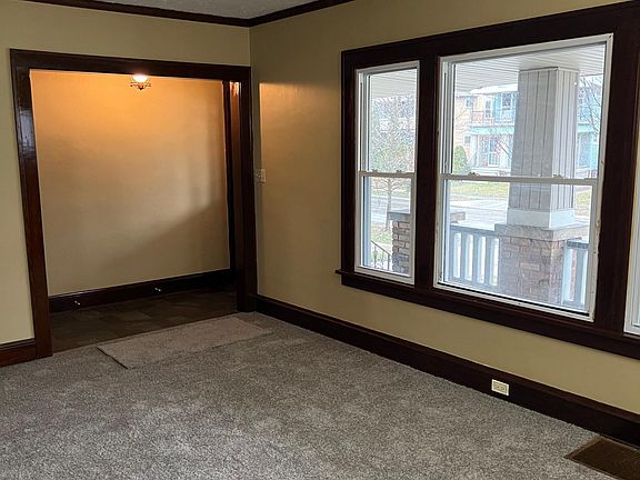 4th image of 1340 Andrews Ave