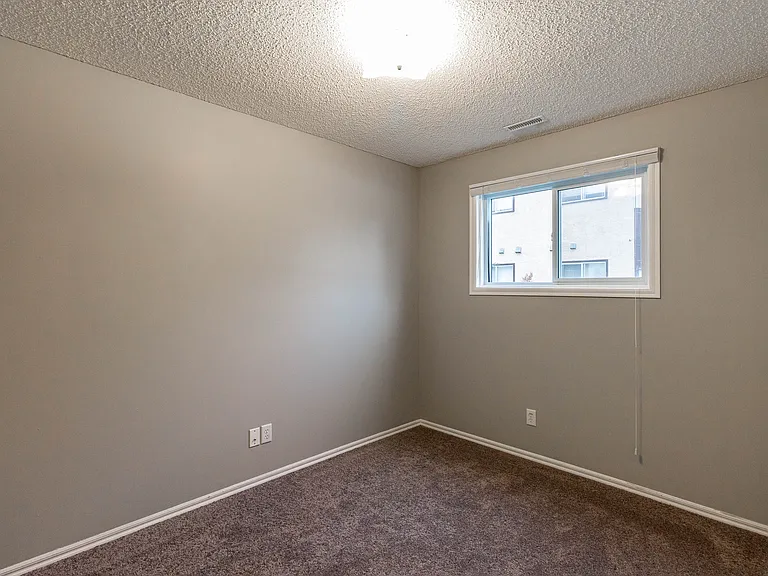102 Oak Ave #102B — Photo 8