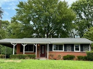 2709 Fondly Rd, Winston Salem, NC 27105