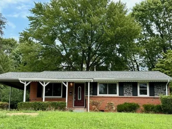 2709 Fondly Rd, Winston Salem, NC 27105