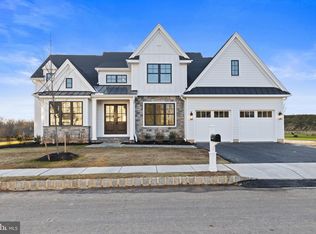 312 Old Kingfisher Ln, Malvern, PA 19355