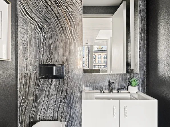 121 East 22nd Street image 8 of 22