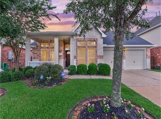 2401 Canyon Springs Dr, Pearland, TX 77584