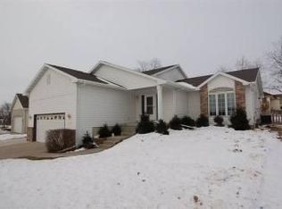 910 Hillside Way, Verona, WI 53593